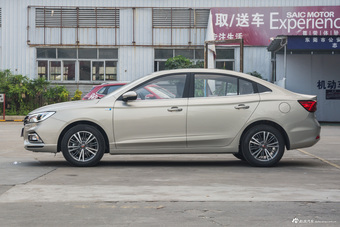 2019款荣威i5 1.5L手动4G互联朗豪版