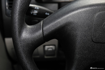 2016款菱智V3 1.5L手动标准型国五