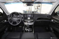 2017款英菲尼迪Q70L 2.5L自动精英版