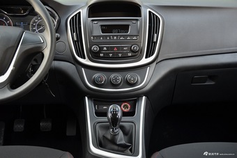 2016款宝骏560 1.8L 手动超值型