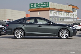 2017款奥迪A5 2.0T自动Sportback 40 TFSI时尚型