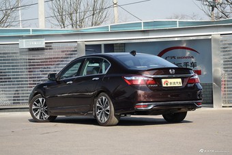 2016款本田雅阁混动2.0L自动锐尊版琥珀金