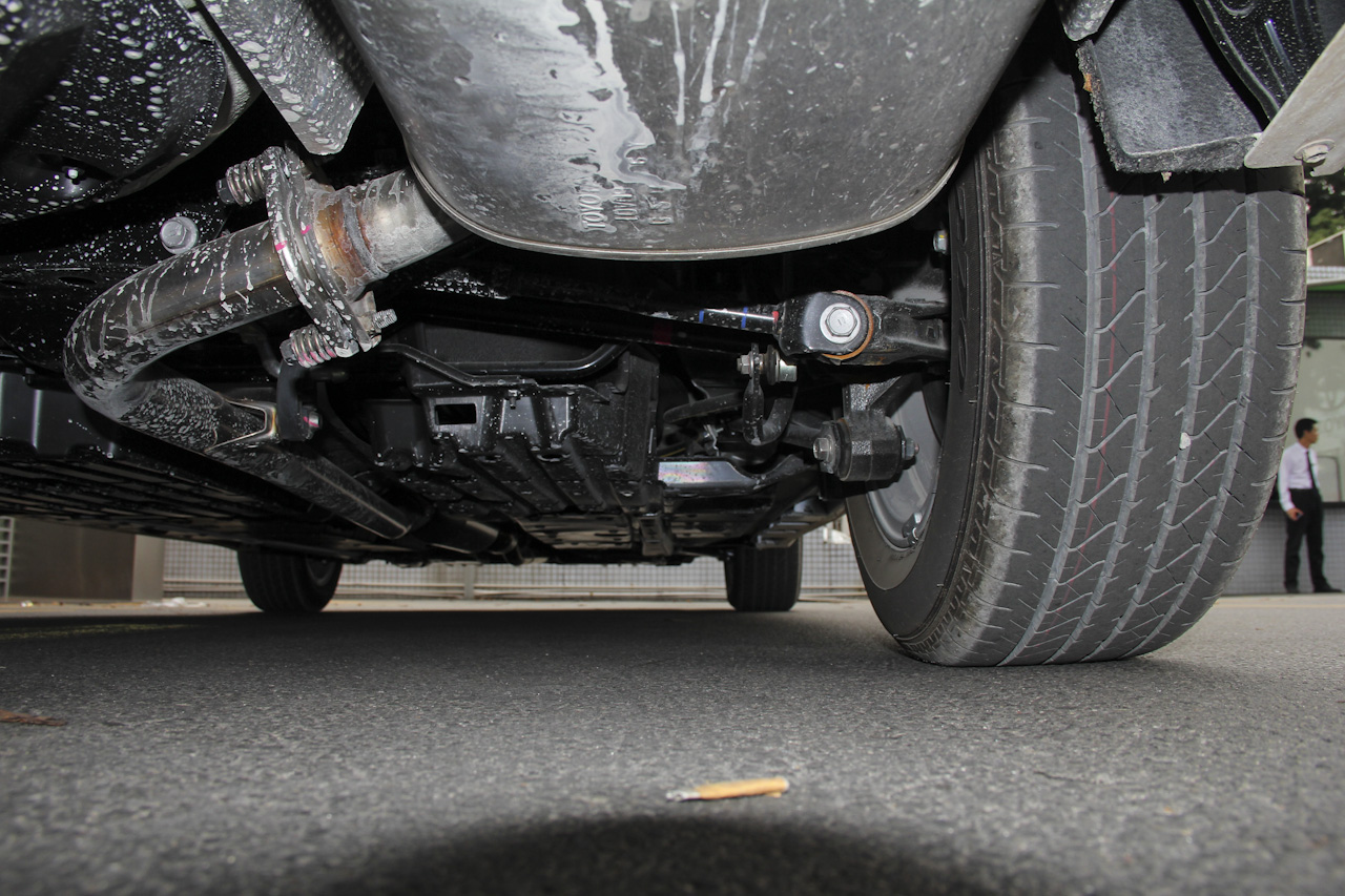 2016款凯美瑞2.0L自动十周年纪念领先版 