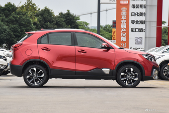 2017款风神AX4 1.6L自动潮尚型