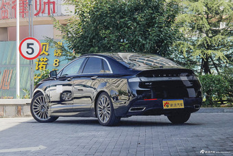 2016款林肯MKZ 2.0T自动尊耀版