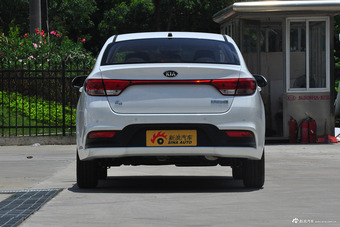 2017款起亚K2 1.4L手动GLS三厢