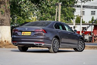2016款大众辉昂 2.0T 自动380TSI 两驱至尊版