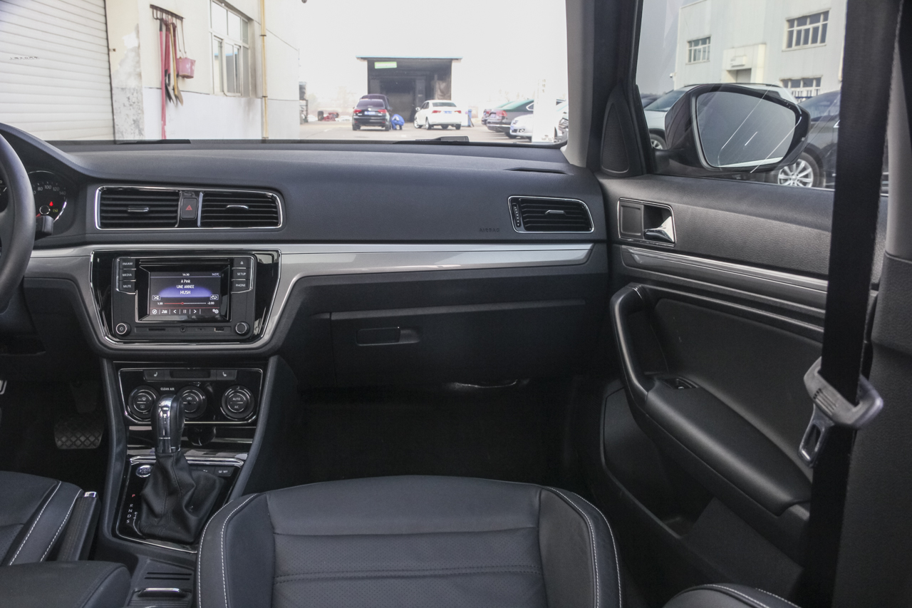 2017款朗逸1.6L自动舒适版