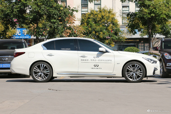 2018款英菲尼迪Q50L 2.0T自动豪华运动版