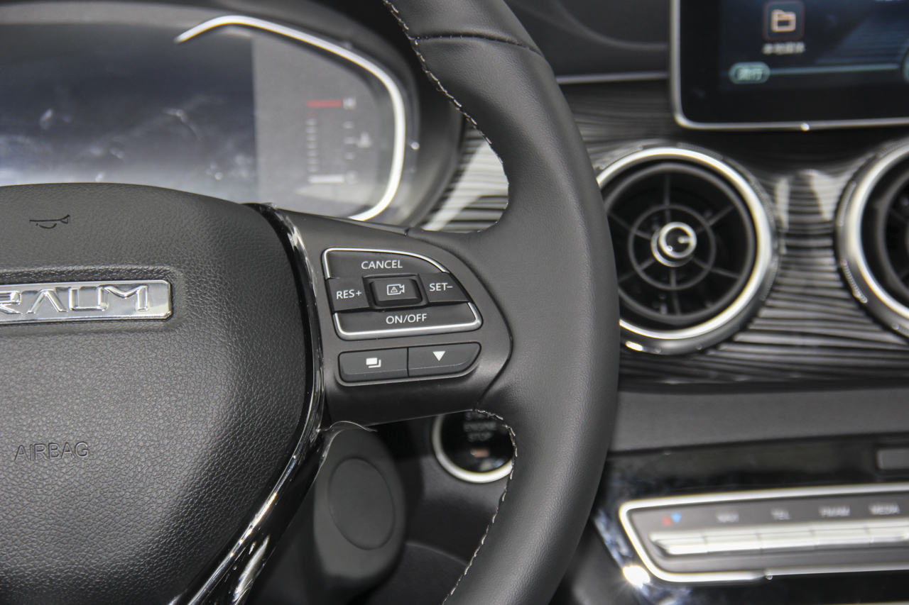 2018款君马MEET3（美图3）1.5T 自动旗舰型