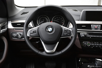 2018款宝马X1 2.0T自动xDrive20Li尊享型