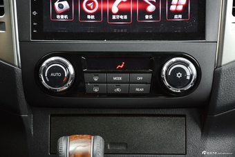 2018款帕杰罗3.0L自动尊贵版