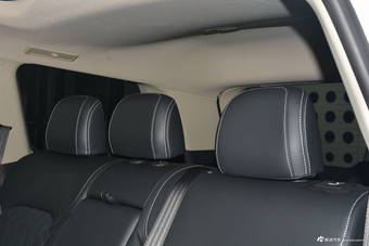 2017上汽大通D90 2.0T自动四驱北极星