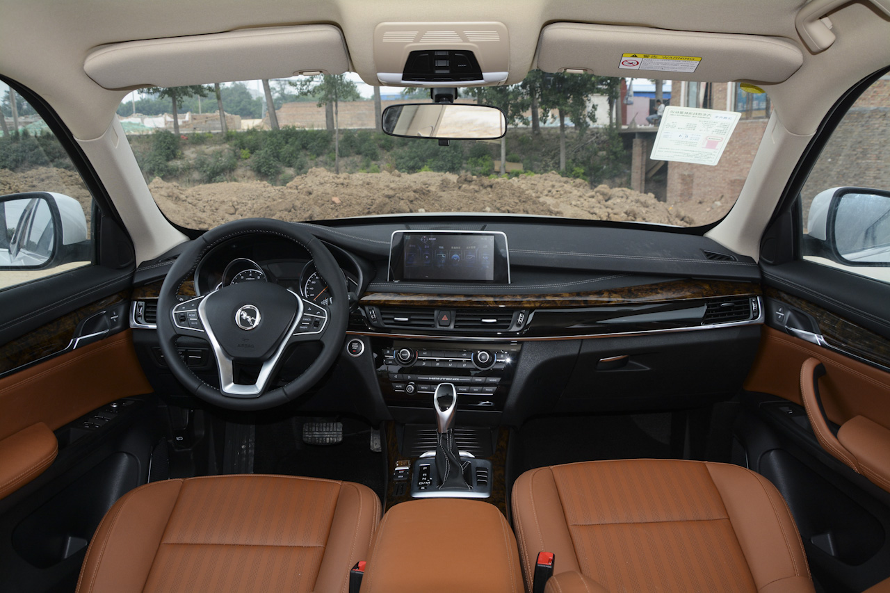 2018款汉腾X7S 1.5T 自动豪华型