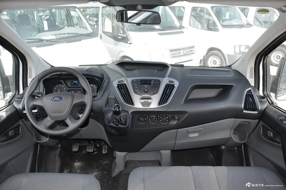 2017款新全顺2.0T中轴中顶汽油Gas 5/6座Kombi国5