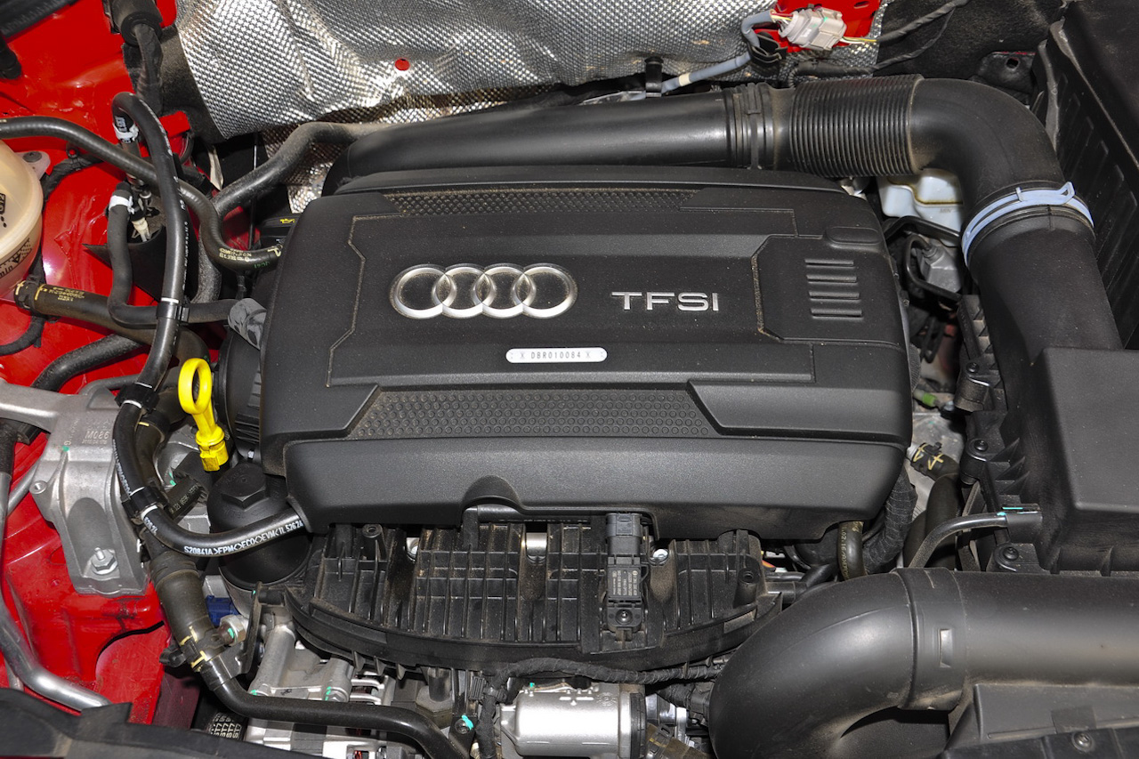 2016款奥迪Q3 2.0T自动35TFSI风尚型 