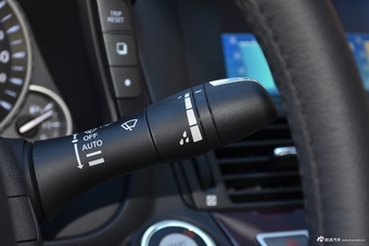 2019款英菲尼迪Q70L 2.0T自动豪华版