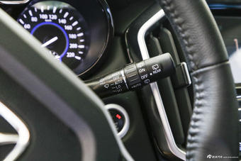 2016款驭胜S350 2.0T自动两驱汽油豪华版7座