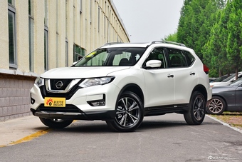 2019款奇骏2.5L自动四驱智联豪华版