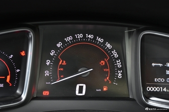 2015款DS 5 1.8T自动豪华版THP200