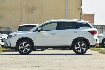 2018款传祺GS4 1.5T自动两驱豪华智联版235T