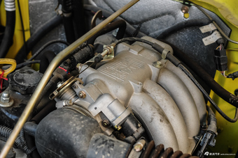 2016款BJ 212 2.0L手动方门四驱豪华型 国IV