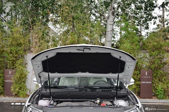 2018款林肯MKC 2.0T自动四驱尊雅版