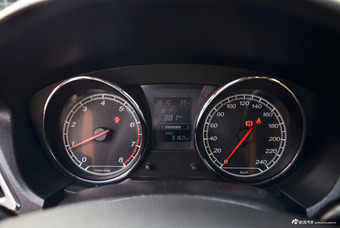 2017款奔腾B30 1.6L 手动舒适型