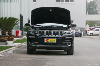 2018款大指挥官2.0T自动四驱耀享版图片