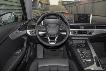 2017款奥迪A4 allroad 2.0T自动 45TFSI quattro运动型