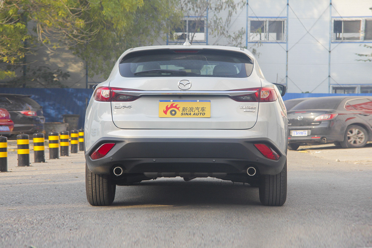 2016款马自达CX-4 2.0L自动两驱蓝天领先版