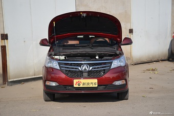  2017款北汽威望 M50f 1.3T手动豪华型（红）