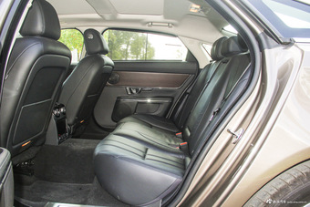 2015款捷豹XJL 3.0L自动SC两驱尊享商务版