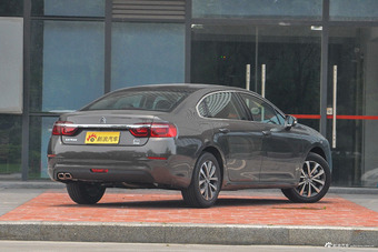 2017款雪铁龙C6 1.8T自动豪华型