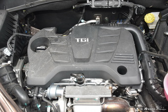 2016款荣威RX5 20T手动两驱旗舰版