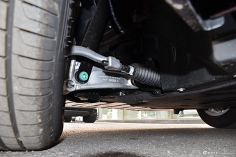 2016款捷豹XFL 2.0T自动200PS豪华版