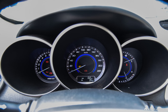 2015款逸动1.6L手动豪华型国5