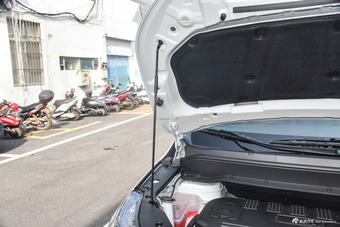 2018款风行SX6 1.6L手动豪华型