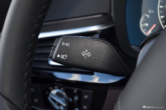 2019款宝马5系2.0T自动530Li 尊享型豪华套装