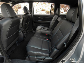 本田硬派SUV Passport官图 简直是越野利器