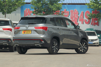 2018款宝骏530 1.5T手动尊贵型