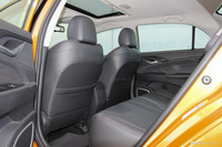 2015款比亚迪秦1.5T自动双冠旗舰版