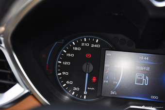 2015款DX7 2.0T手动运动豪华型