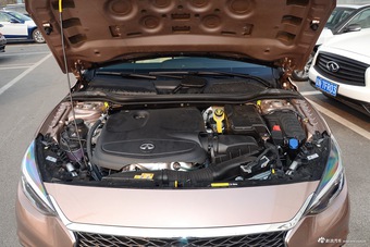 2017款英菲尼迪QX30 1.6T自动两驱运动版