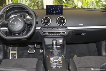 2017款奥迪S3 2.0T自动 Limousine