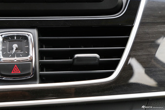 2017款宝骏560 1.5T 手动舒适型7座 