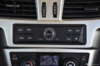 2016款揽福 2.4L手动汽油两驱精英版5座