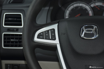 2015款利亚纳A6 1.4L手动三厢梦想型