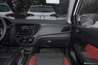 2016款现代悦纳 1.4L自动活力版SPORT