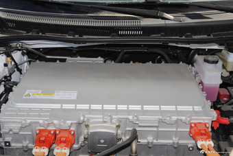 2016款比亚迪秦EV300尊荣型